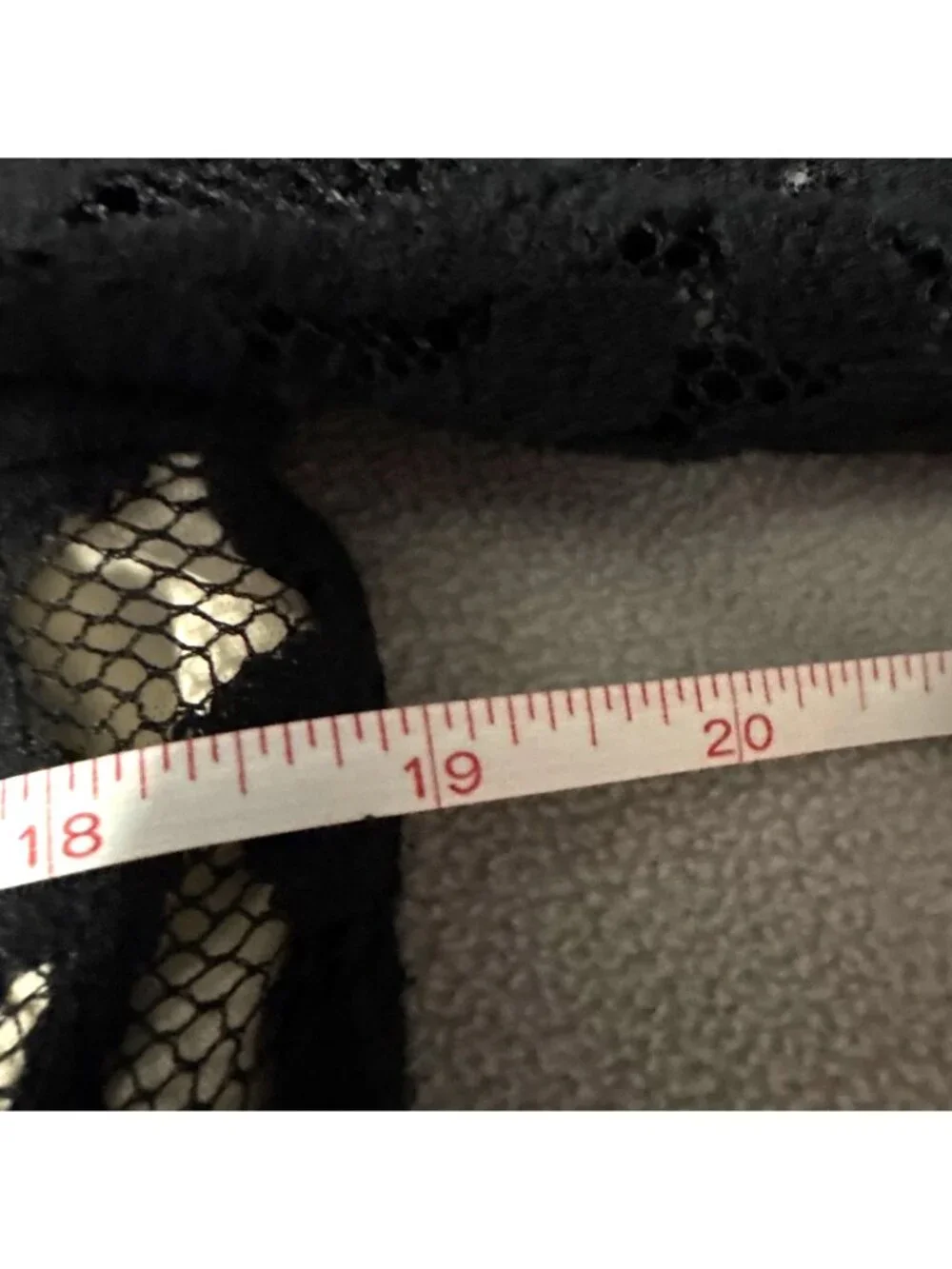 Black Lace Vince Camuto Cocktail Dress With 3/4 Bell Sleeves & V-Neckline Size 1 - Picture 7 of 8